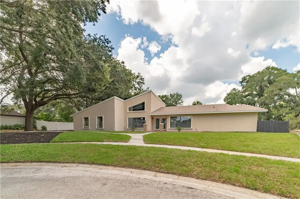 3937 Zurich Court Tampa FL 33618