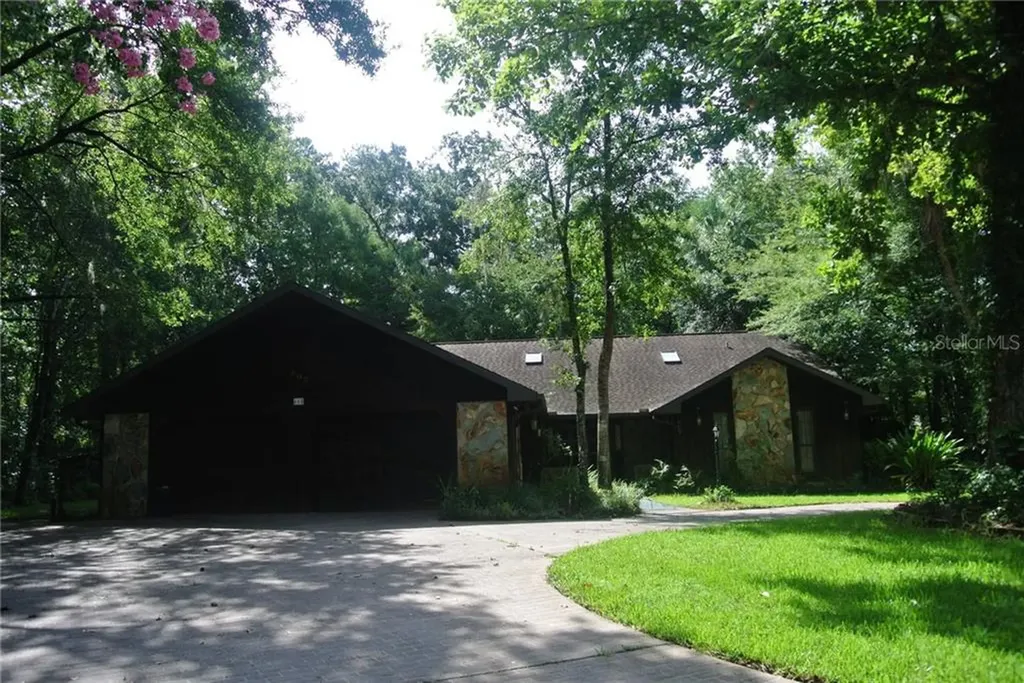 605 Erin Way Brooksville FL 34601