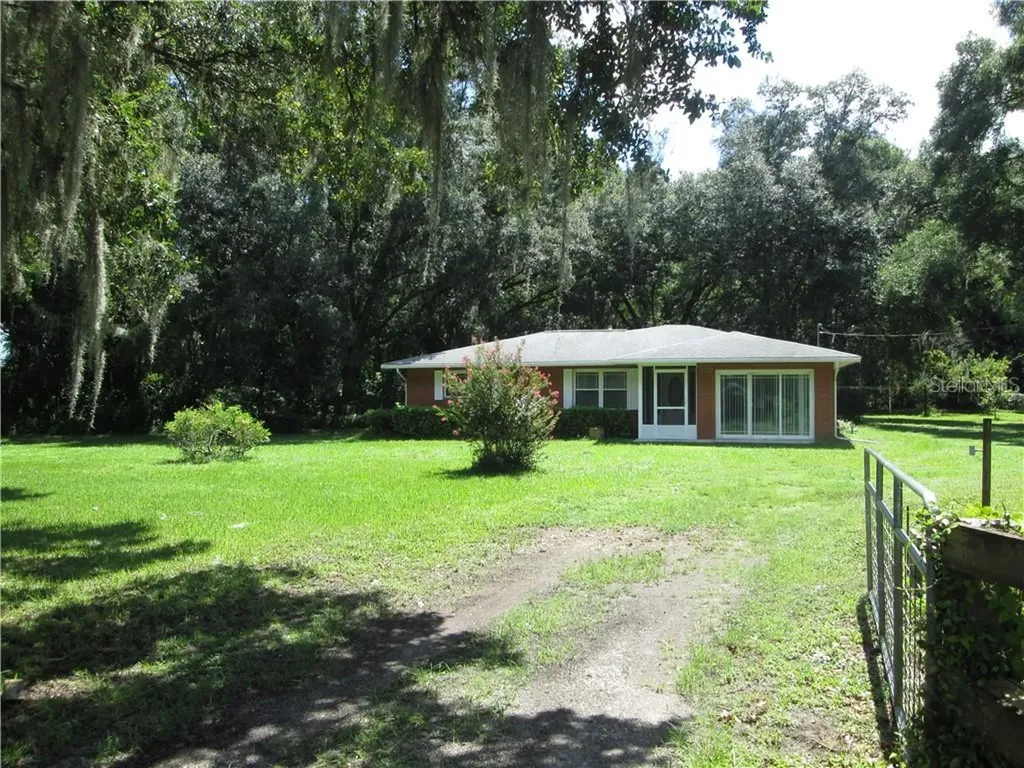 10287 Cr 743 Webster FL 33597