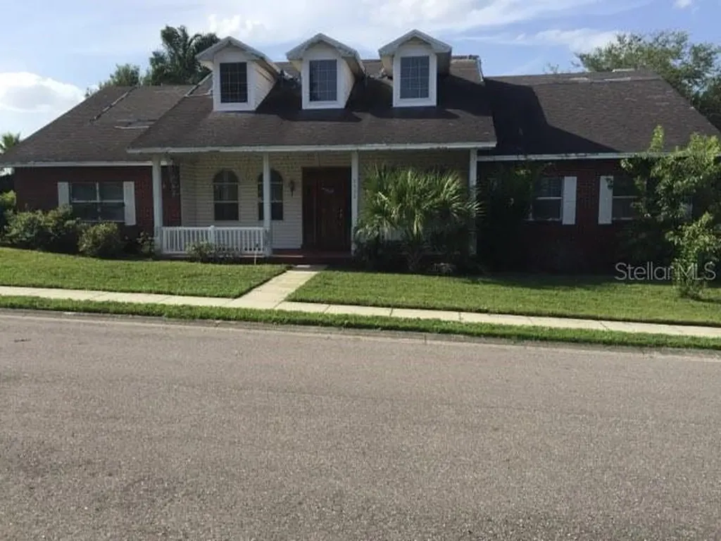 2532 Crews Lake Hills Loop S Lakeland FL 33813