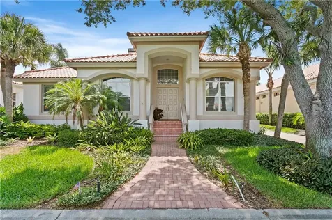 5018 Sandpiper Lane S St Petersburg FL 33711