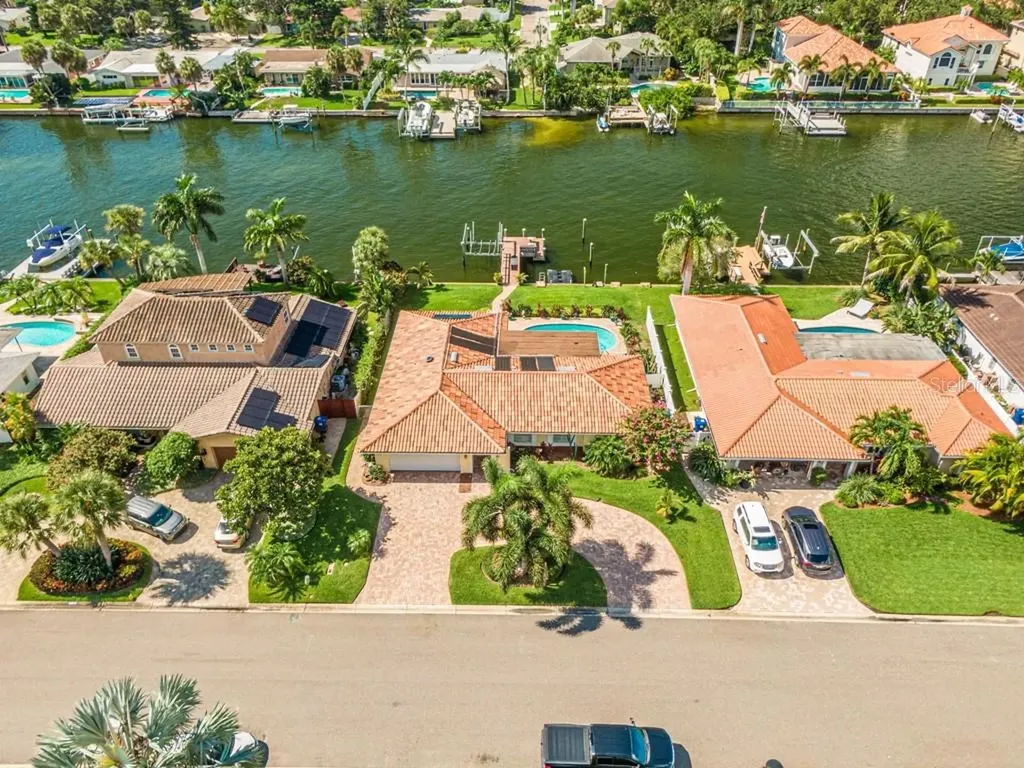 4230 48th Avenue S St Petersburg FL 33711