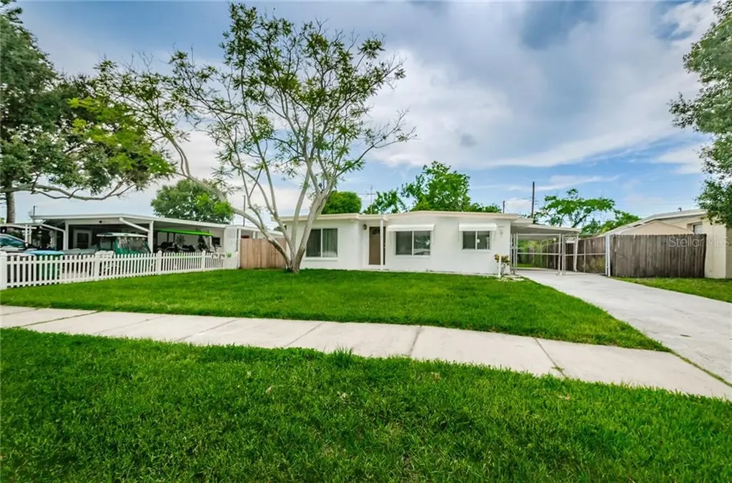 9118 82nd Street Seminole FL 33777