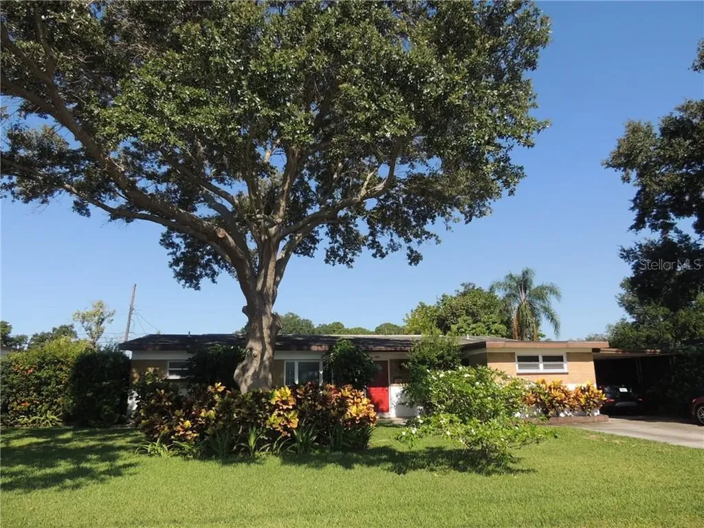 6418 Drive Martin Luther King Jr Street N St Petersburg FL 33702