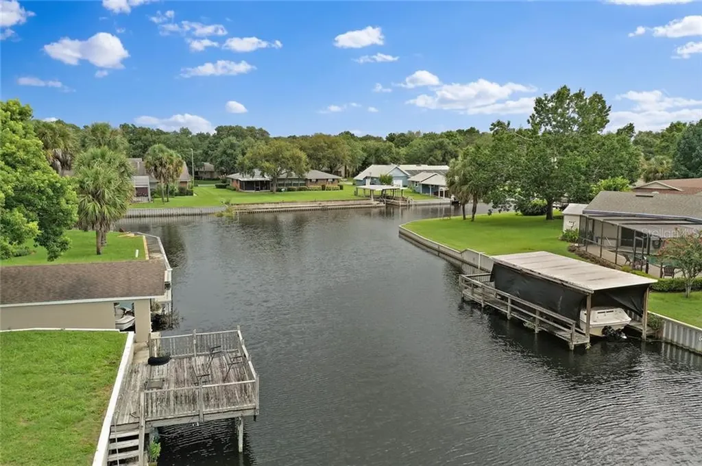 1613 Texas Court Tavares FL 32778