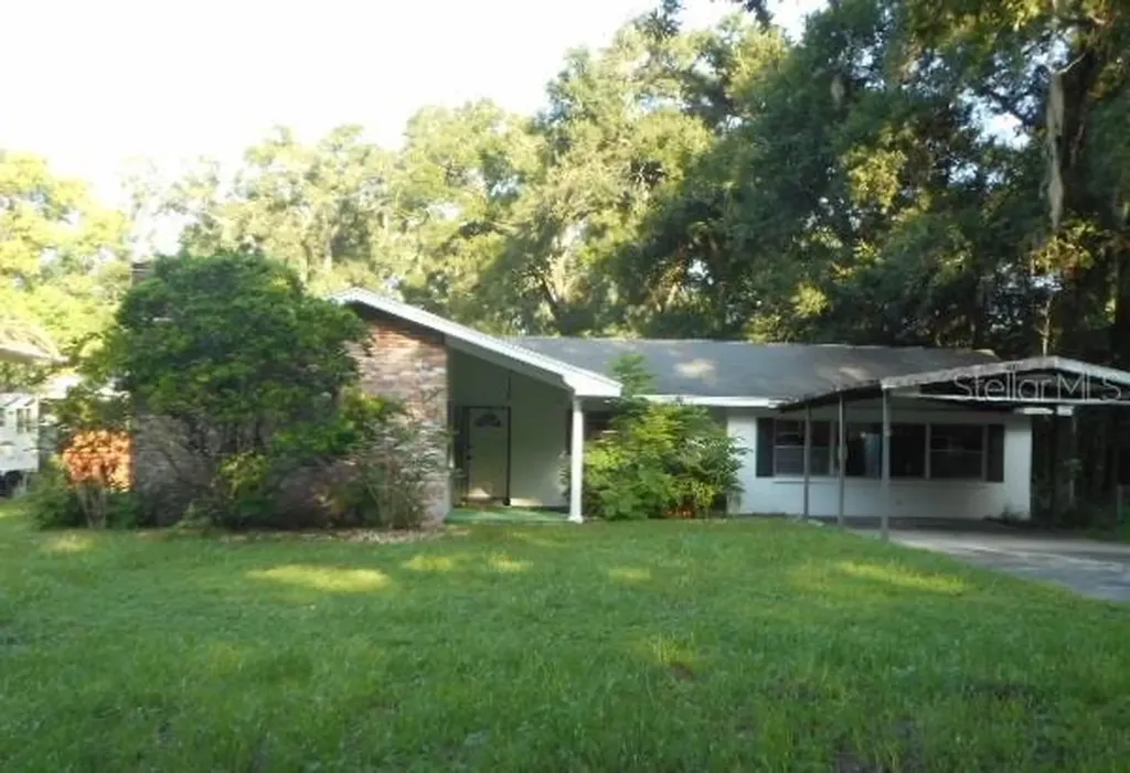2666 Spring Court Deland FL 32720