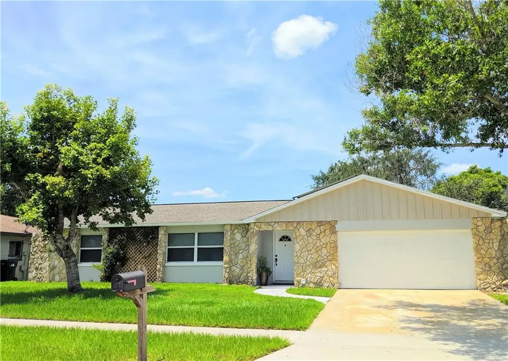 108 Madeira Avenue Orlando FL 32825
