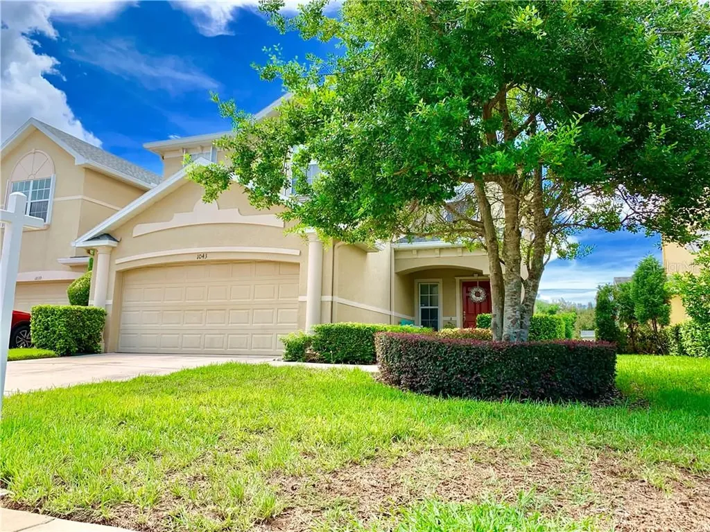 1043 Paseo Del Rio NE St Petersburg FL 33702