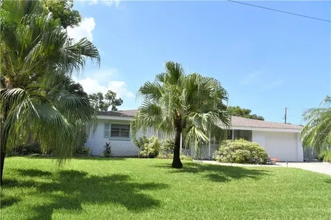7730 31st Avenue N St Petersburg FL 33710