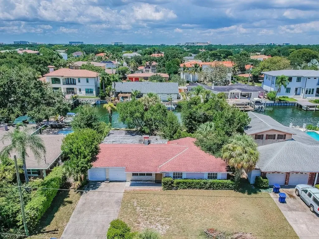 4923 W San Rafael Street Tampa FL 33629