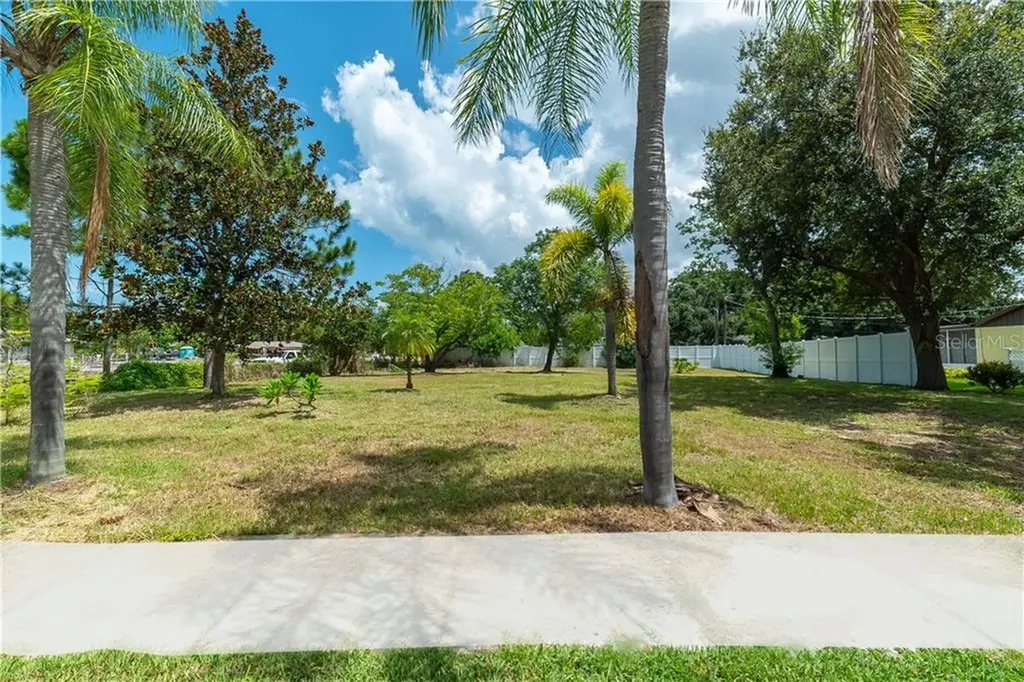 2233 Florinda Street Sarasota FL 34231