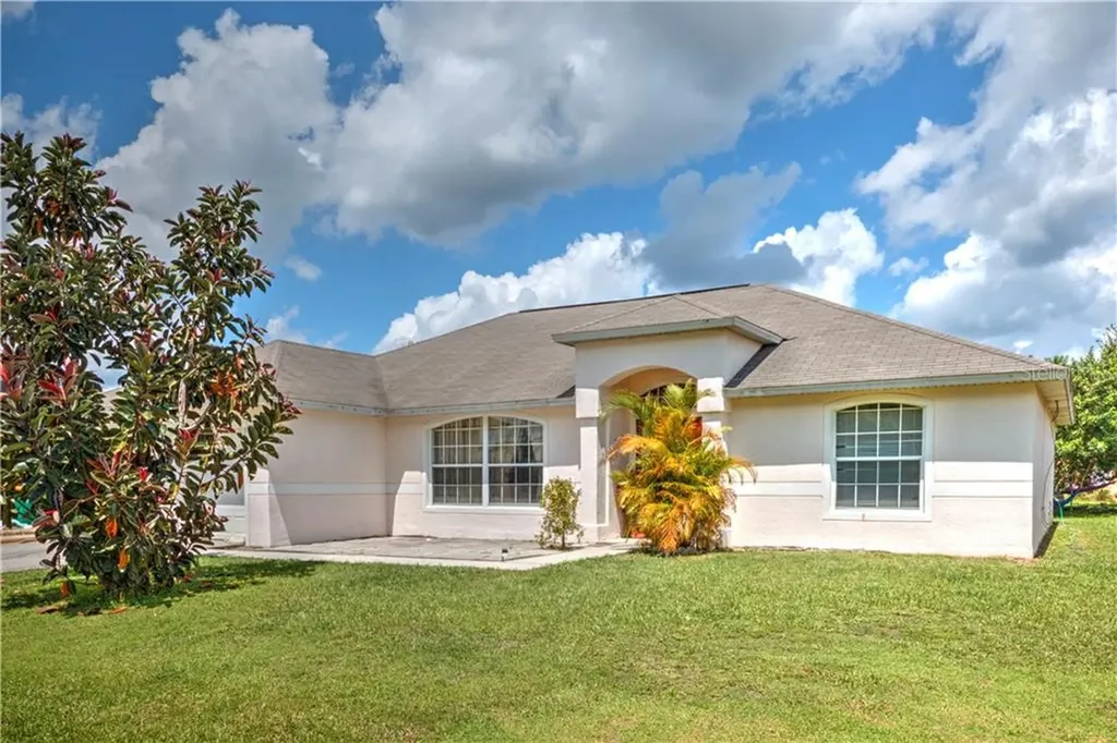 303 Colony Court Kissimmee FL 34758