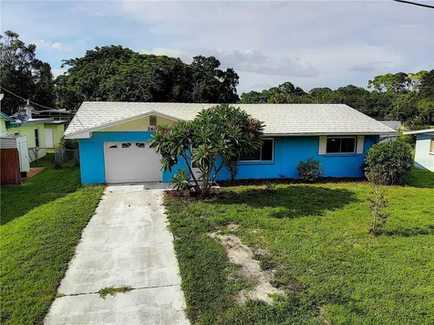 2604 35th Avenue W Bradenton FL 34205
