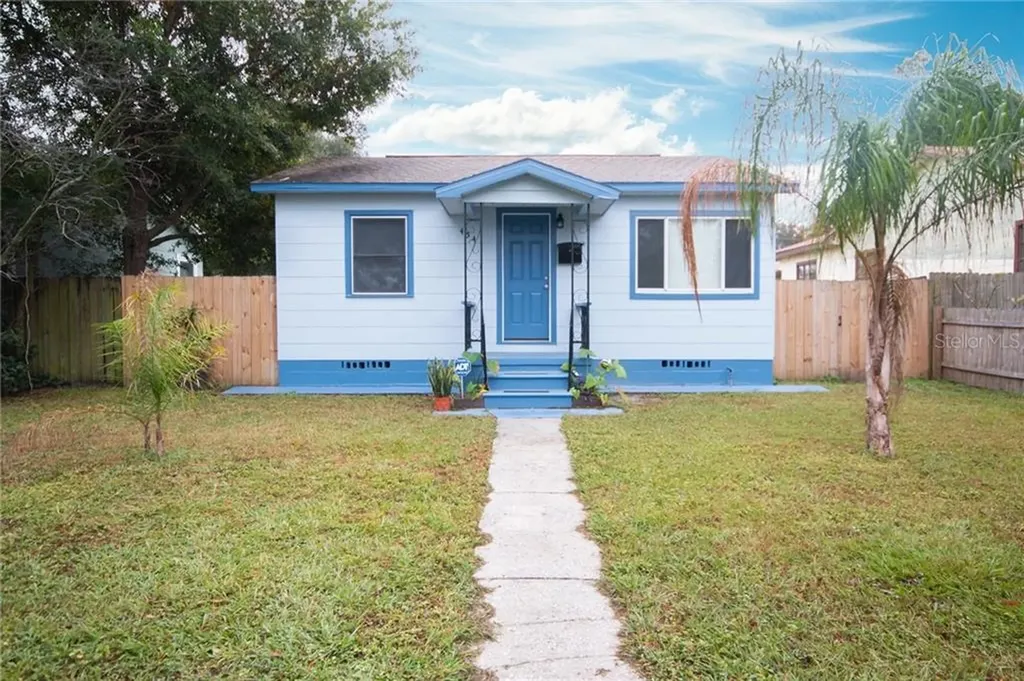 454 49th Avenue N St Petersburg FL 33703
