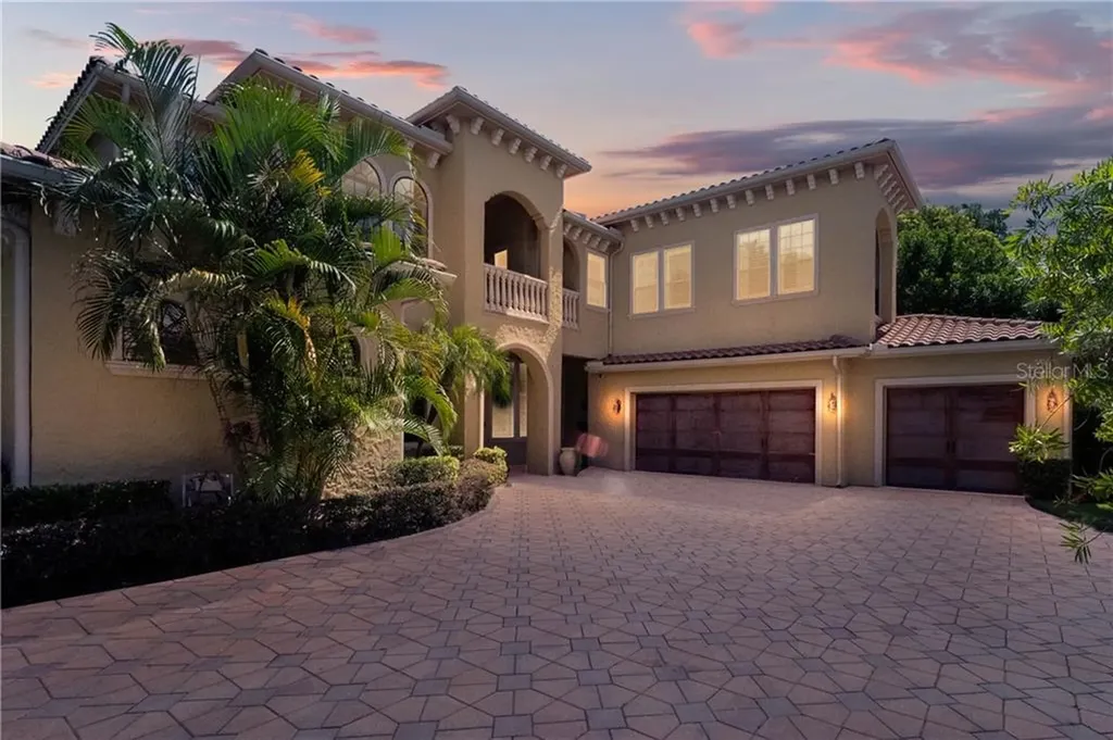 1353 Aloma Avenue Winter Park FL 32789
