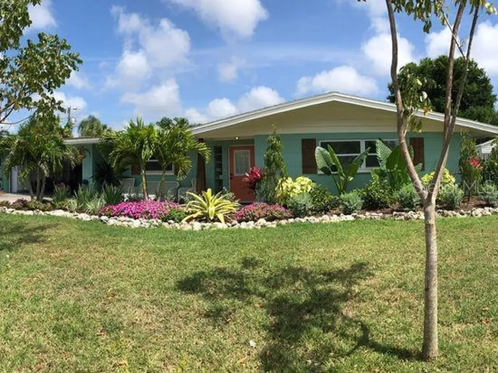 2435 Tuttle Terrace Sarasota FL 34239