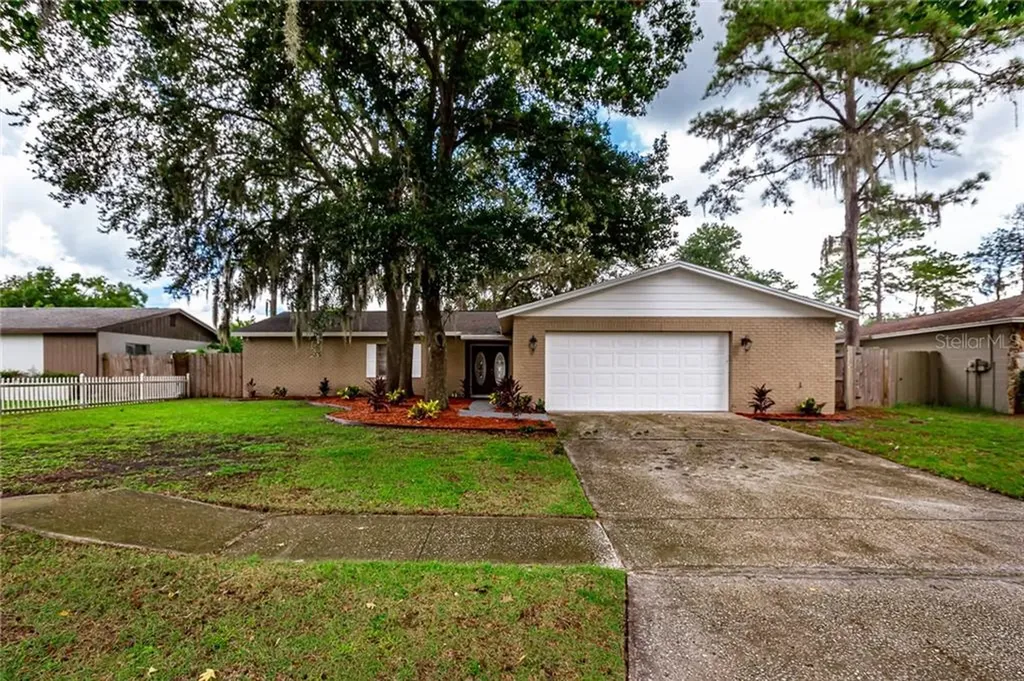 3809 Orangepointe Road Valrico FL 33596