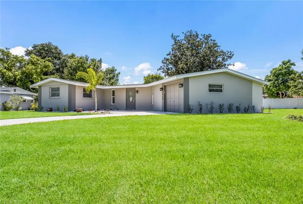 2529 Croton Avenue Sarasota FL 34239