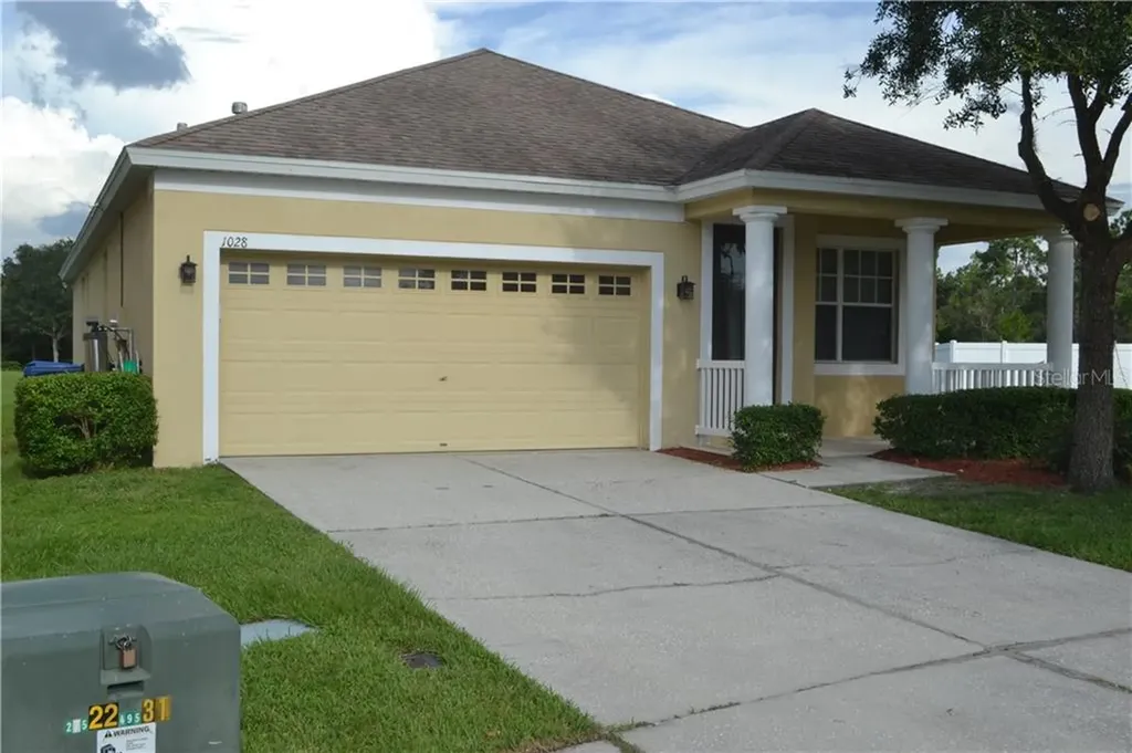 1028 Napolean Way Wesley Chapel FL 33544