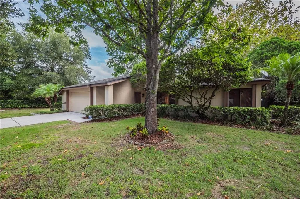 2072 Houndslake Drive Winter Park FL 32792