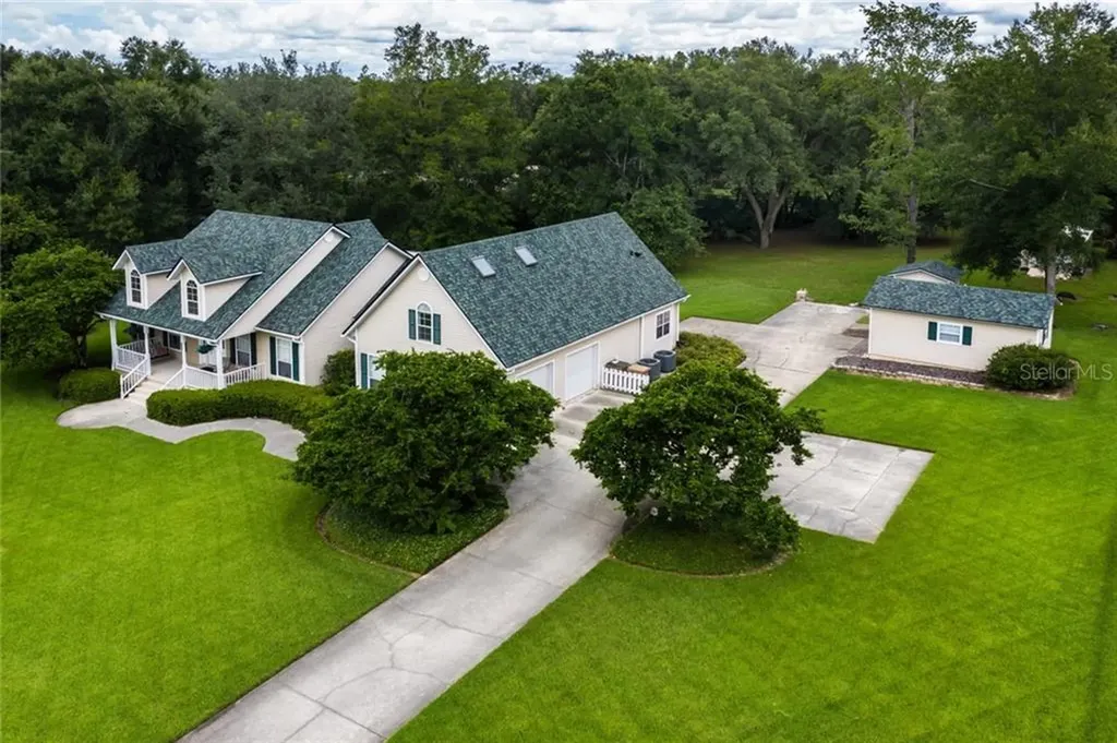 33120 Windy Oak Street Sorrento FL 32776