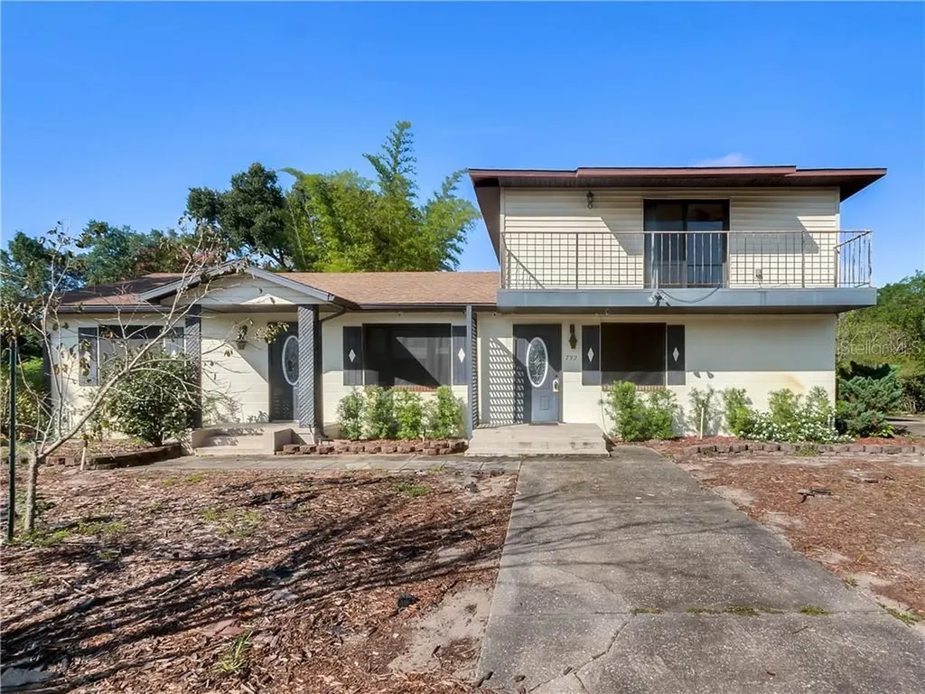 732 N Stone Street Deland FL 32720