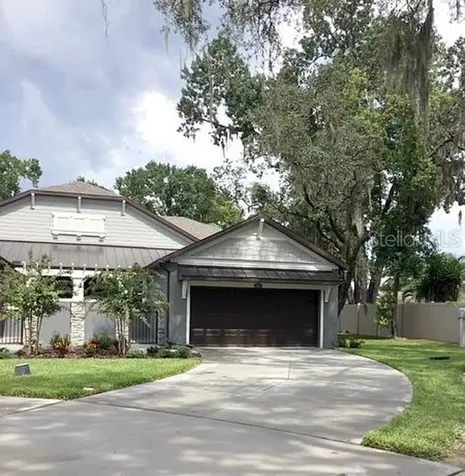8605 Villa Square Court Tampa FL 33614
