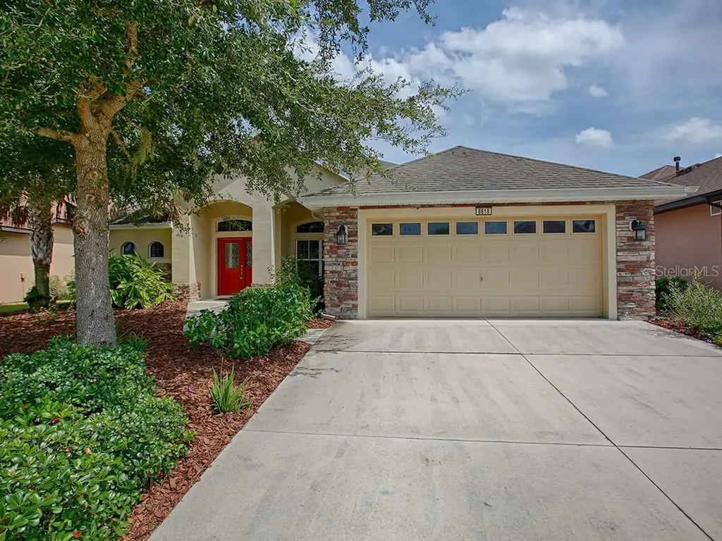 8818 Beacon Hill Avenue Mount Dora FL 32757