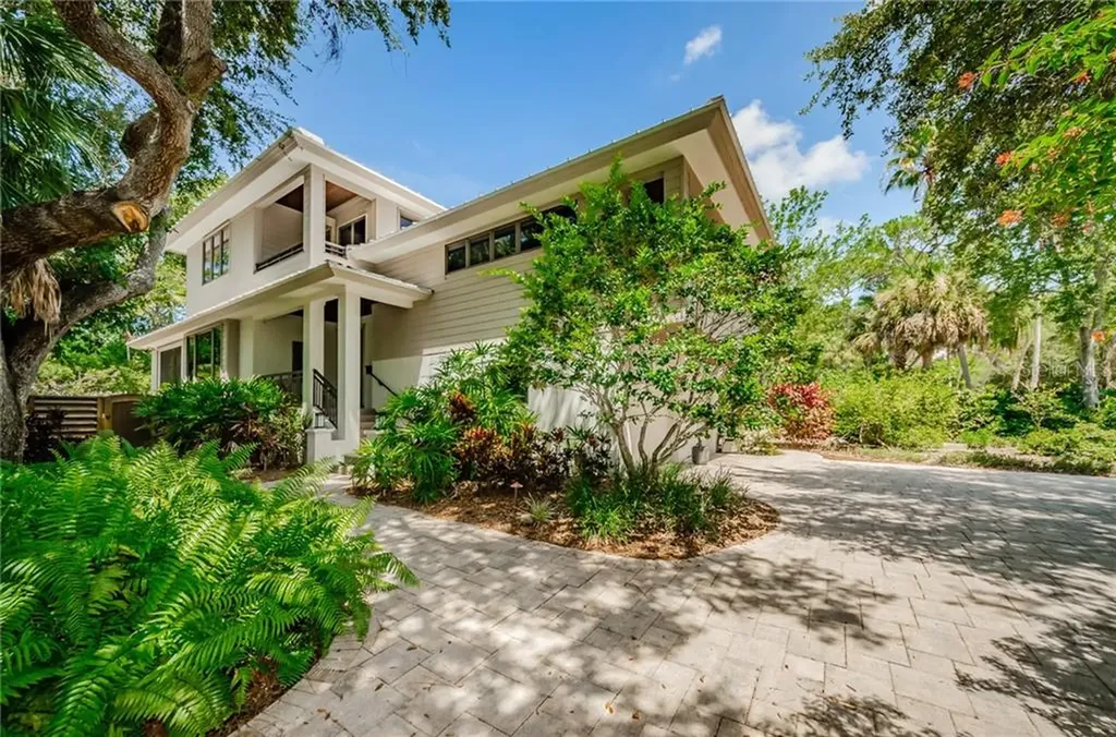 1201 Coral Way S St Petersburg FL 33705