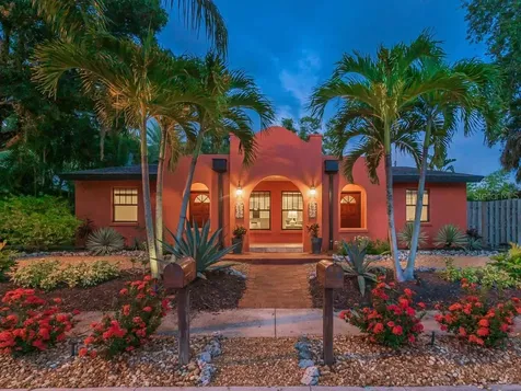 645 / 647 Madison Court Sarasota FL 34236