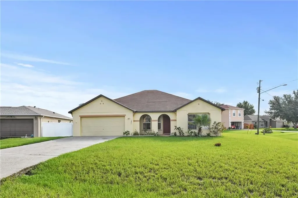 1821 Superior Way Kissimmee FL 34759