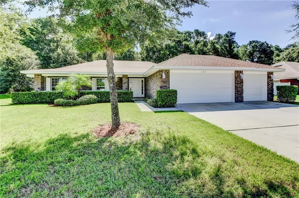 705 Elkhorn Fern Lane Deland FL 32720