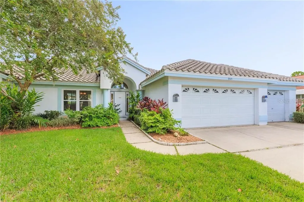 9505 Woodbay Drive Tampa FL 33626