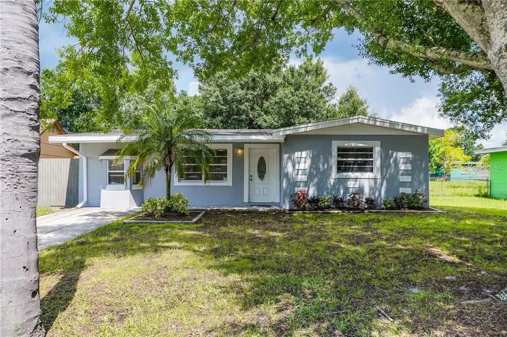 8232 Gumwood Avenue Tampa FL 33619