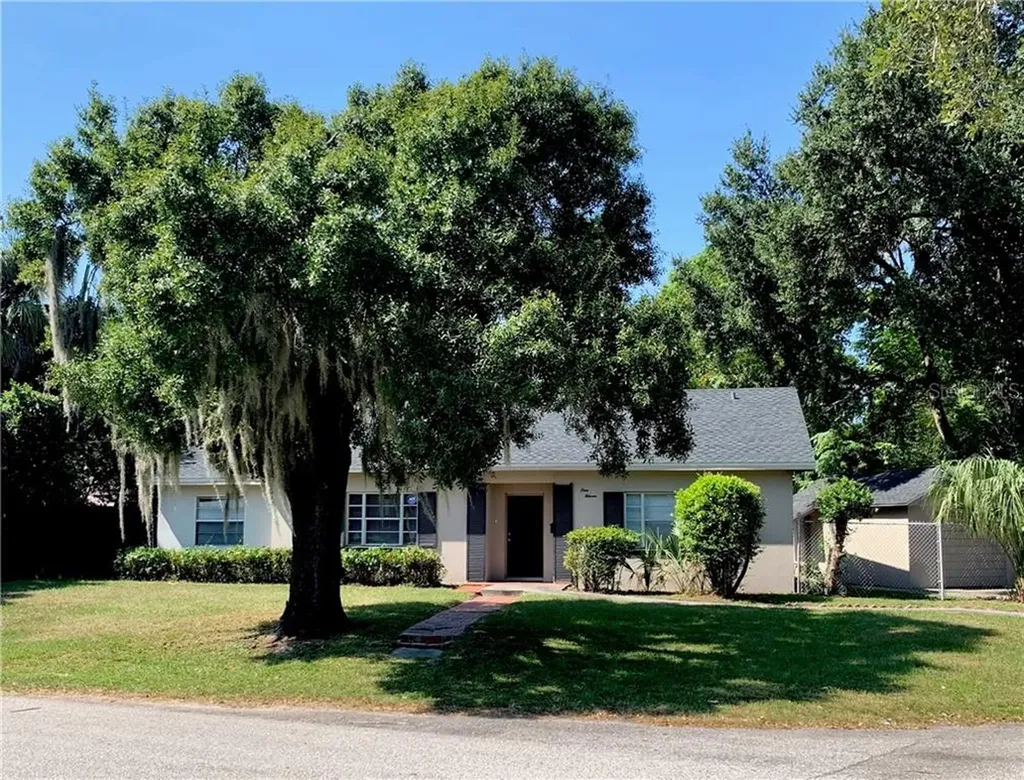 111 S Tampania Avenue Tampa FL 33609