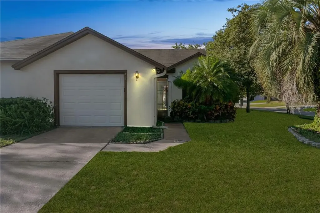 8516 Sparrowhawk Court Orlando FL 32829