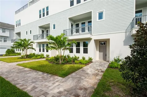 2442 W Mississippi Avenue Tampa FL 33629