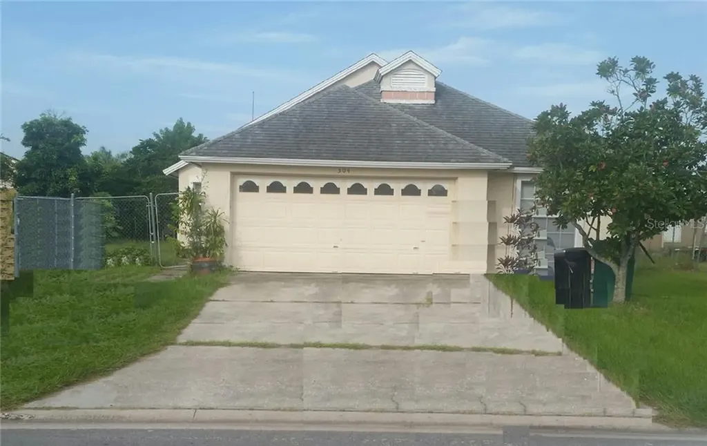 304 Oceanside Court Kissimmee FL 34743