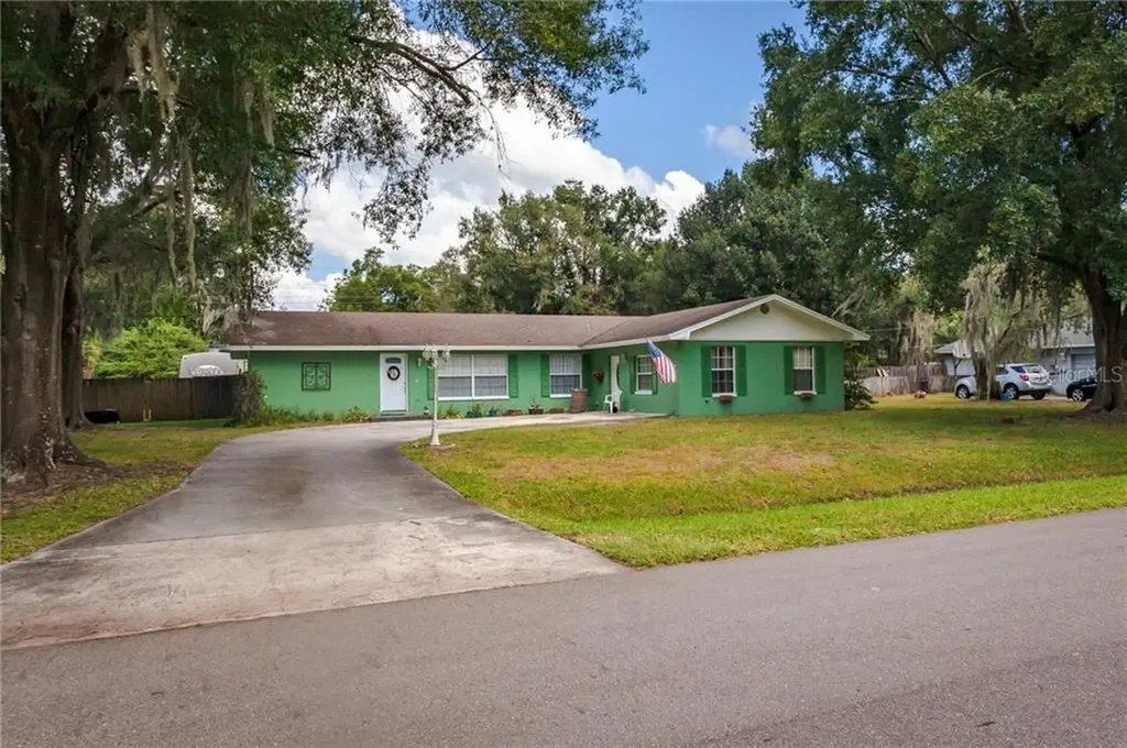 3415 Dove Lane Mulberry FL 33860