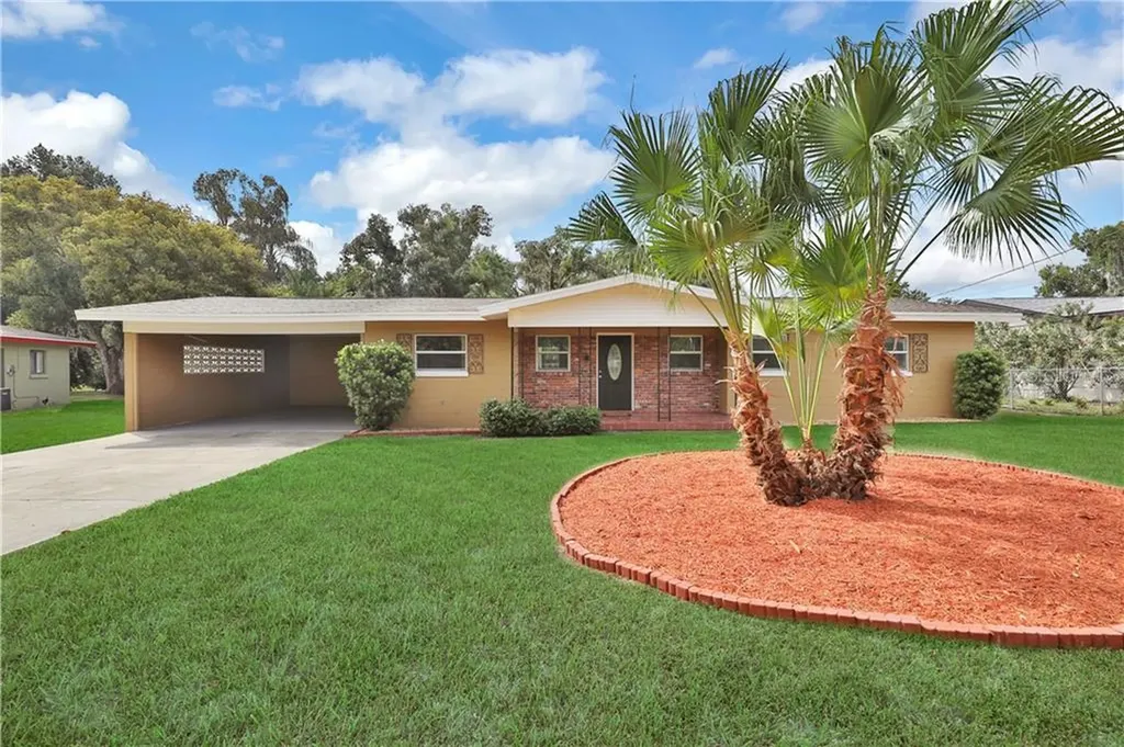1200 W Lake Buckeye Drive Winter Haven FL 33881