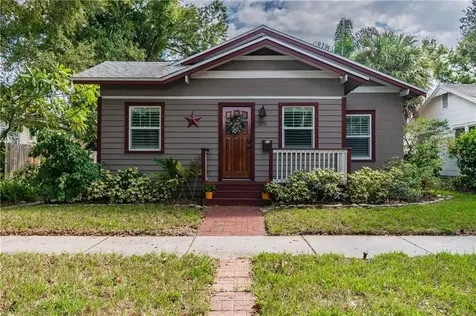 1176 25th Avenue N St Petersburg FL 33704