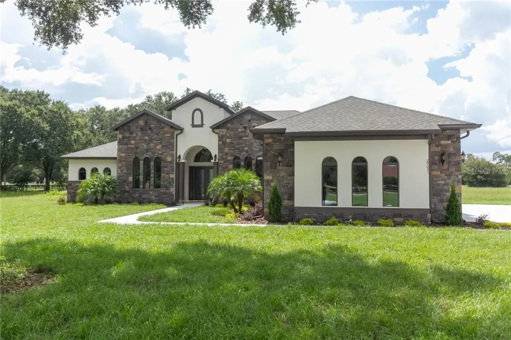 29031 Can Do Lane Tavares FL 32778