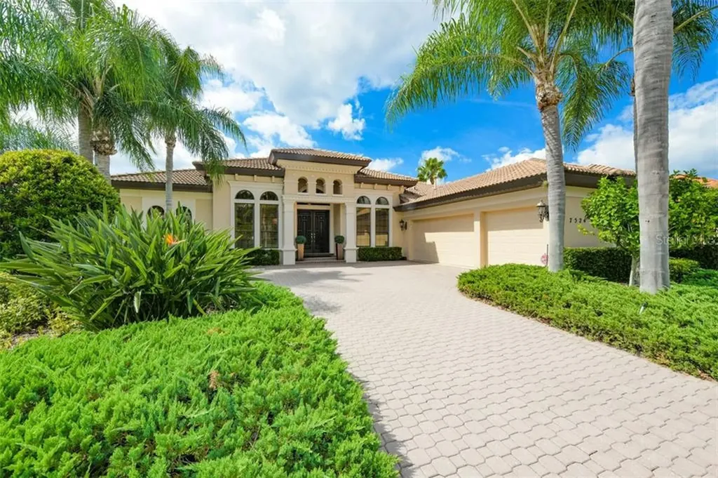 7524 Abbey Glen Lakewood Ranch FL 34202