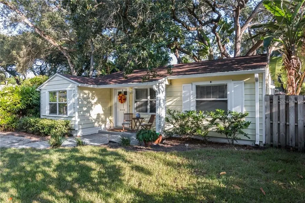3129 W Villa Rosa Street Tampa FL 33611