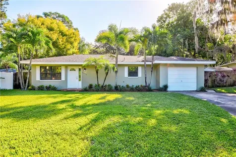 5313 110th Street N St Petersburg FL 33708