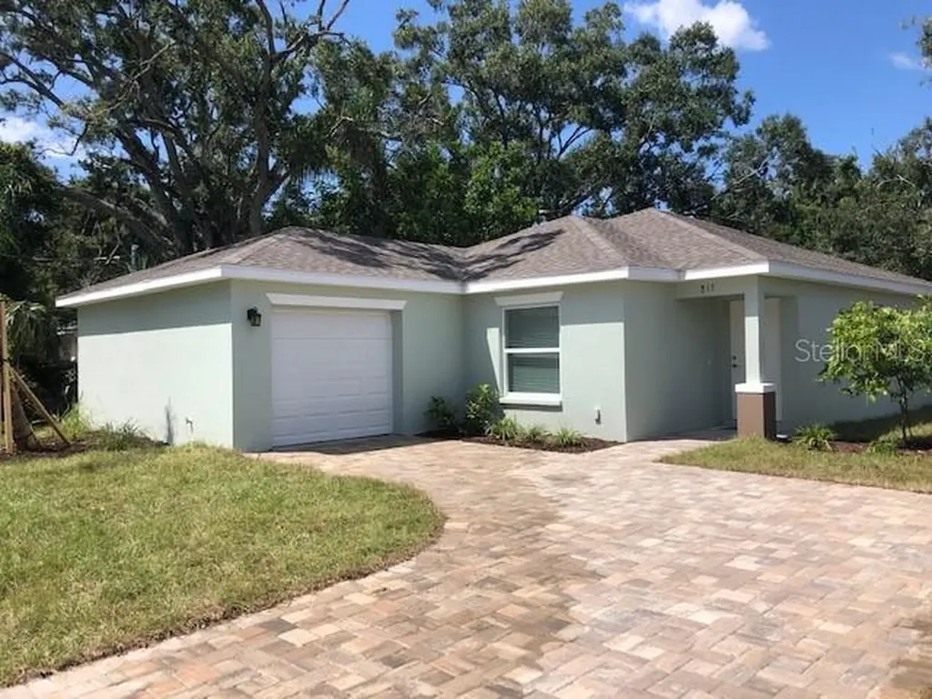 815 37th Avenue Drive E Bradenton FL 34208