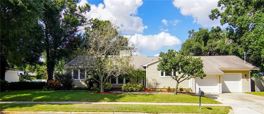 3805 W Empedrado Street Tampa FL 33629