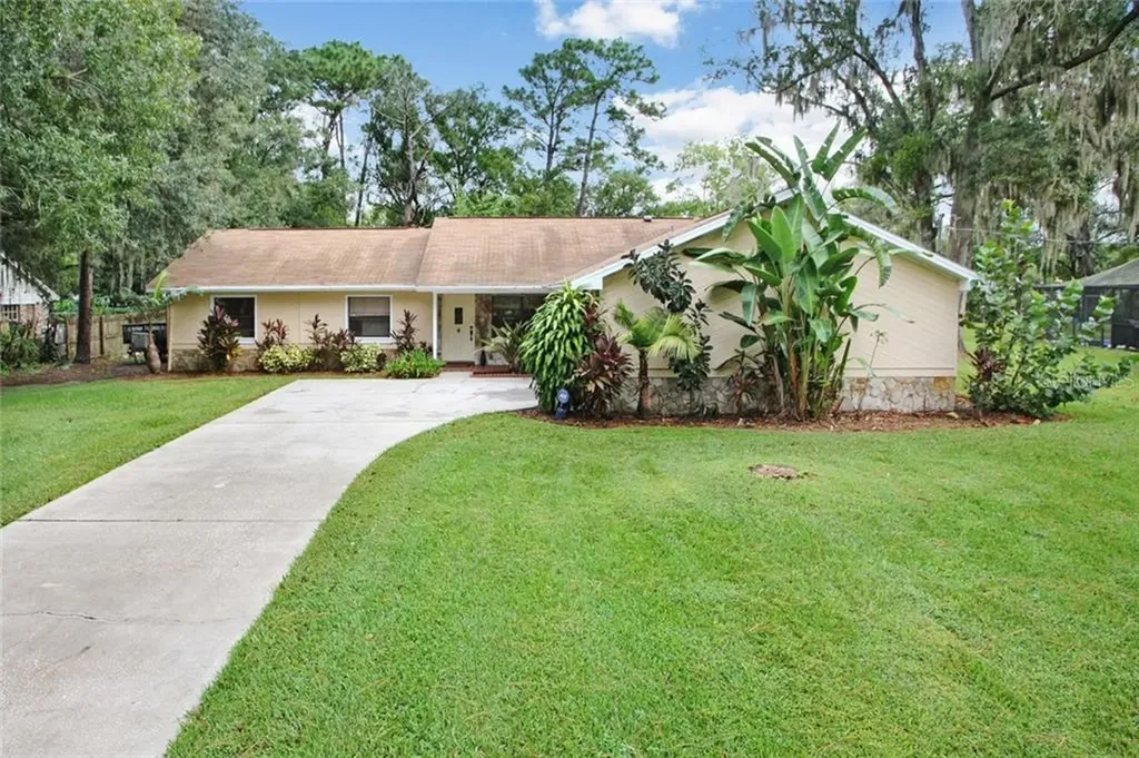 5631 Half Moon Lake Road Tampa FL 33625