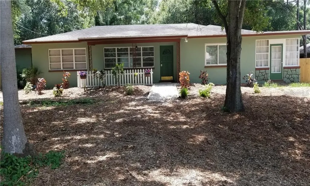 1832 Pineland Drive Clearwater FL 33755