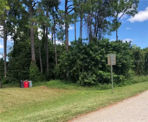 8229 Pennsylvania Boulevard Fort Myers FL 33967